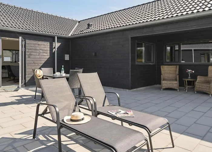 Stunning In With Sauna בית נופש